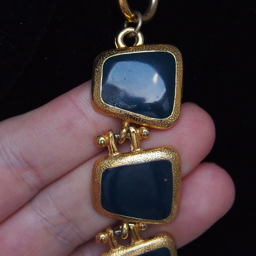 SOLD 1990s Anne Klein Black Gold Enamel Link Necklace - Picture 7 of 7